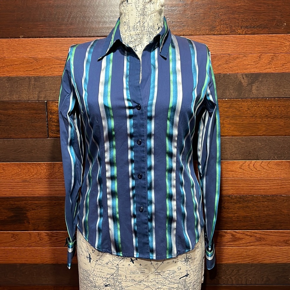New York & Company Collared Long Sleeve Metallic Blue Button Down Blouse